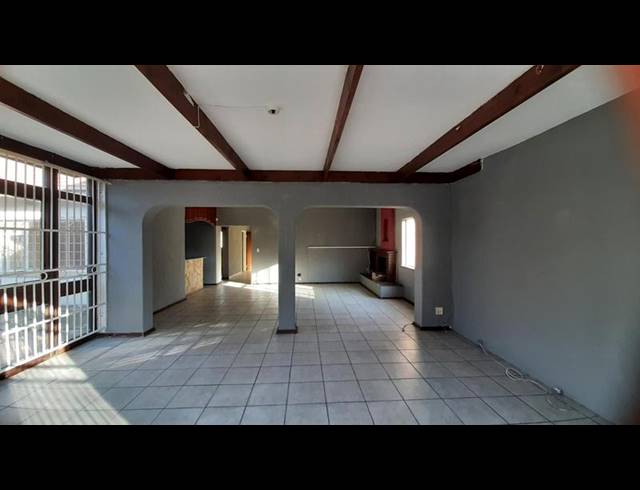 4 BEDROOM PROPERTY TO RENT IN BEYERS PARK
